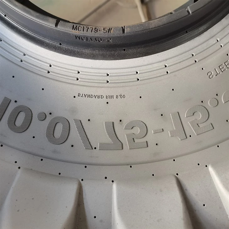 Two Piece Implement Tire Mold factory